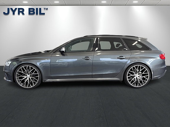 Audi RS4 6 of 23
