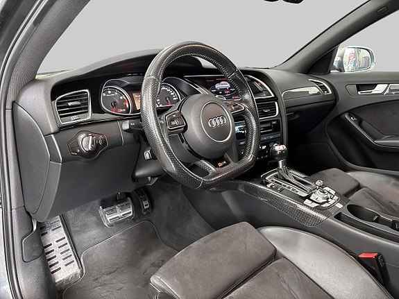 Audi RS4 8 of 23