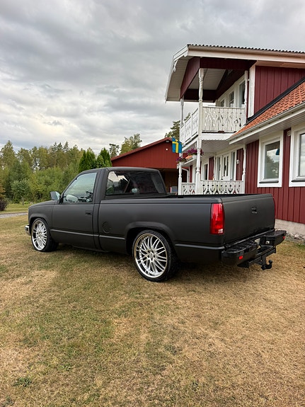 Chevrolet K1500 2 of 2
