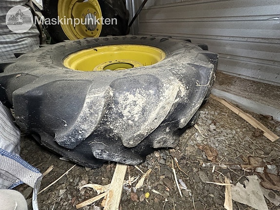 John deere Däck och fälg/ Firestone 10 of 18