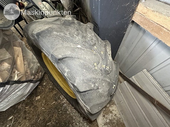 John deere Däck och fälg/ Firestone 13 of 18