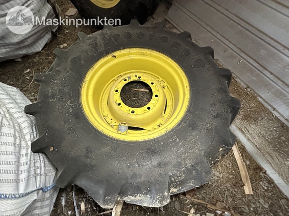 John deere Däck och fälg/ Firestone 9 of 18