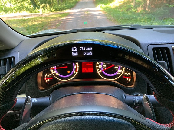 Infiniti G37 7 of 9