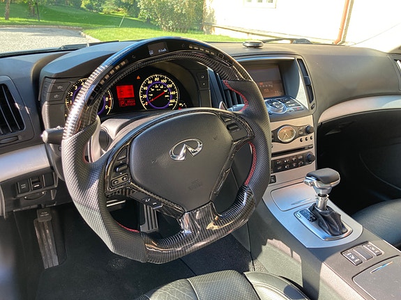 Infiniti G37 8 of 9