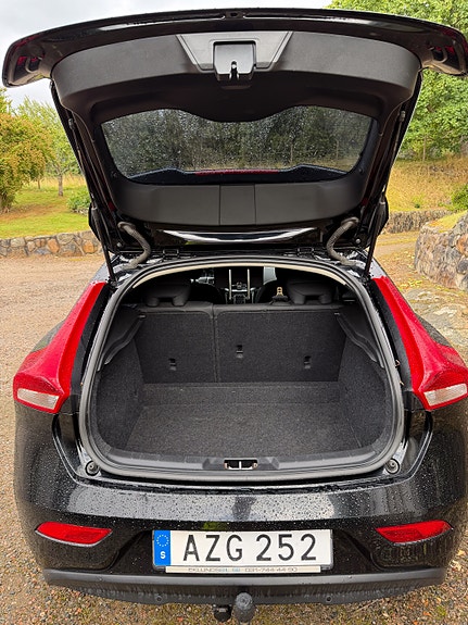 Volvo V40 8 of 10