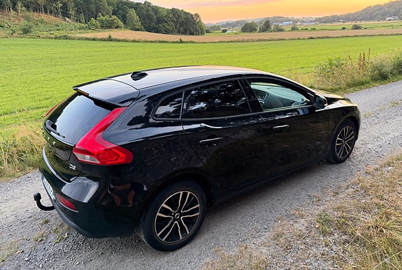 Volvo V40 5 of 10