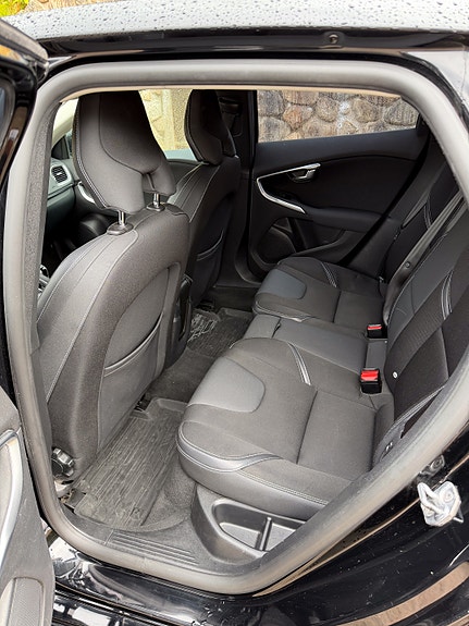 Volvo V40 7 of 10