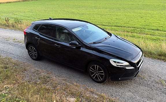 Volvo V40 3 of 10