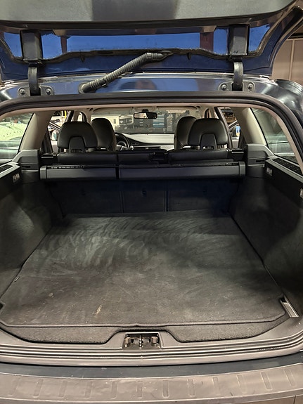 Volvo V70 7 of 11