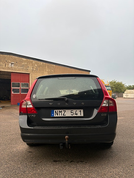 Volvo V70 9 of 11