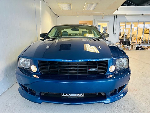 Ford Mustang 9 of 13