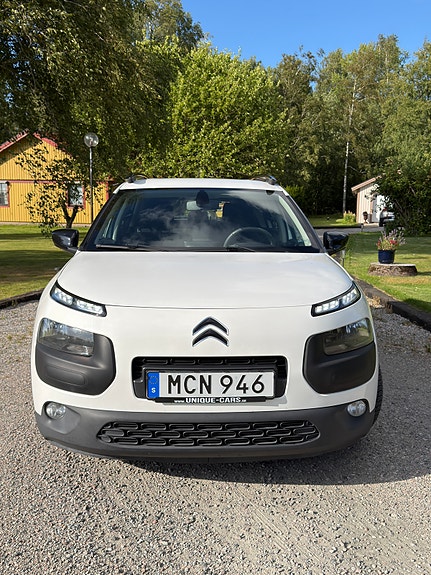 Citroen C4 Cactus 2 of 17