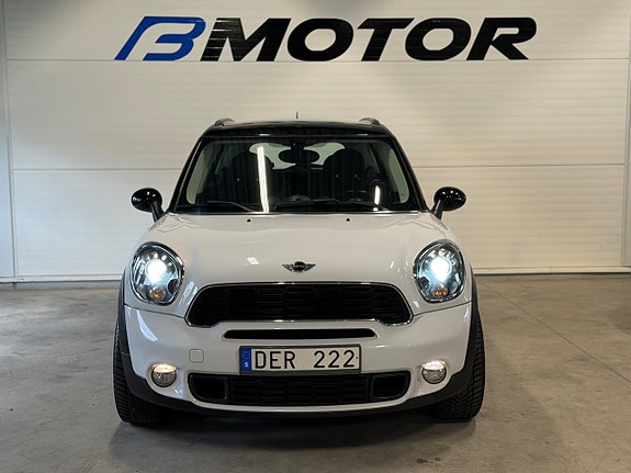 MINI Countryman Cooper SD 2 of 16