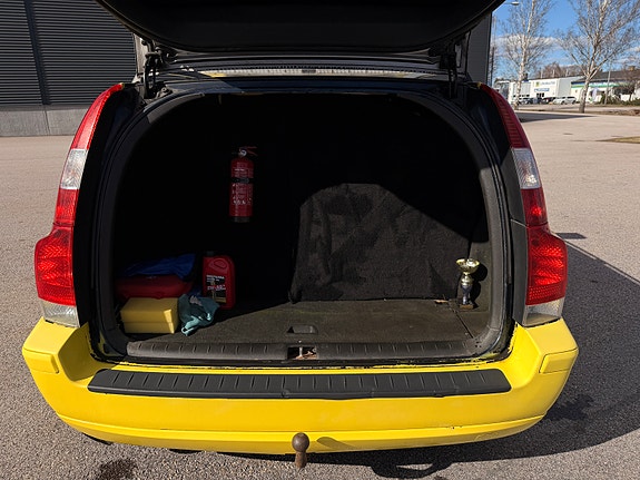 Volvo V70 12 of 23