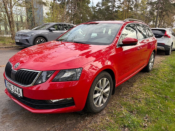 Skoda Octavia 2 of 5