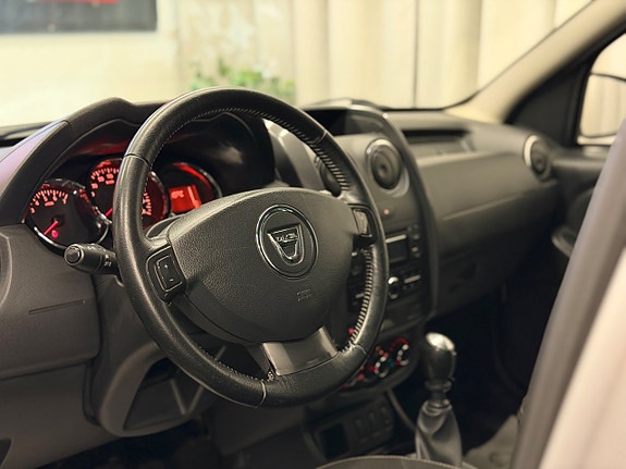 Dacia Duster 6 of 21