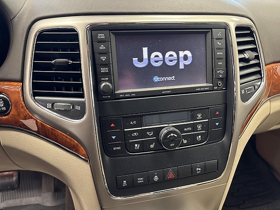Jeep Grand Cherokee 11 of 17