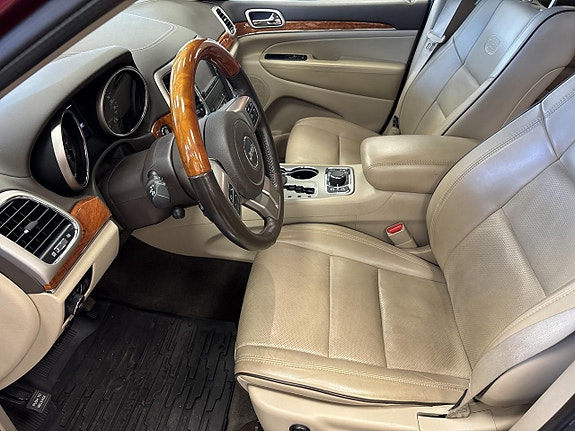 Jeep Grand Cherokee 8 of 17