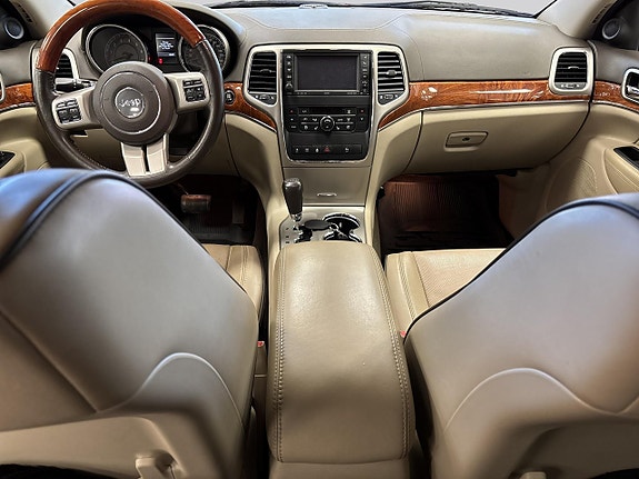 Jeep Grand Cherokee 7 of 17