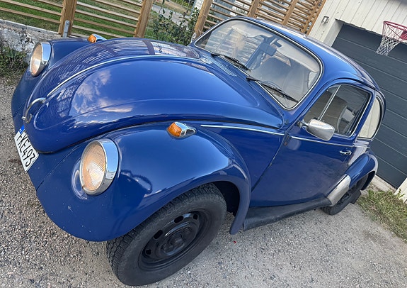 Volkswagen 1500 2 of 6