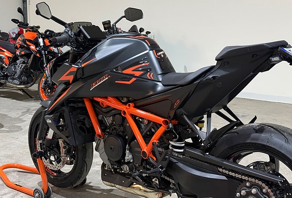 KTM Superduke 1390R Evo låga mil 0kr insats 11 of 16