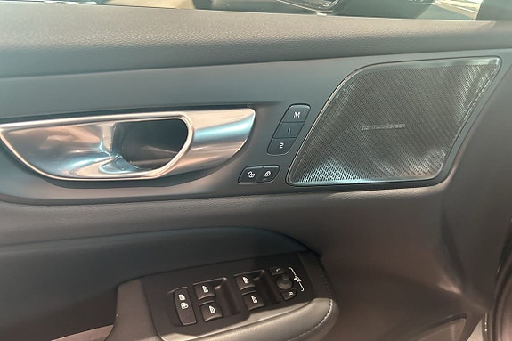 Volvo V60 21 of 30