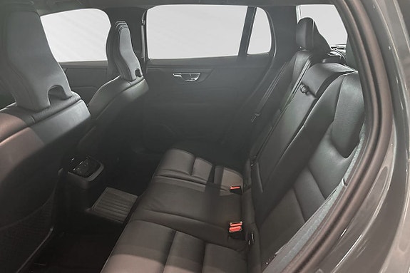 Volvo V60 8 of 30
