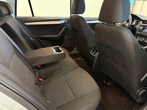 Skoda Octavia 8 of 21