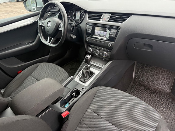 Skoda Octavia 11 of 21