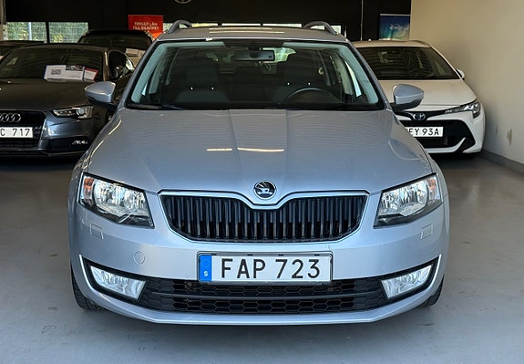 Skoda Octavia 2 of 21