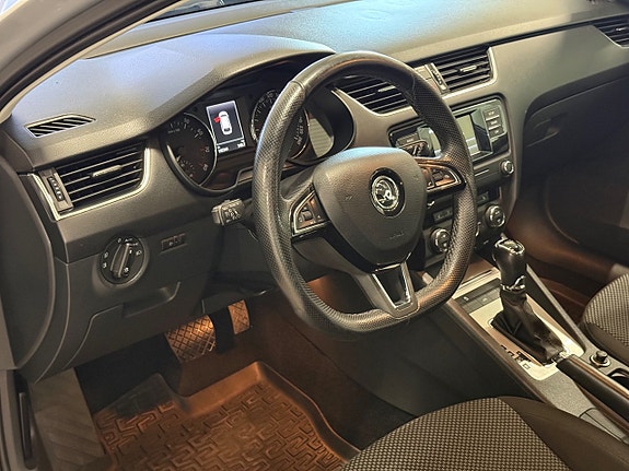 Skoda Octavia 6 of 21
