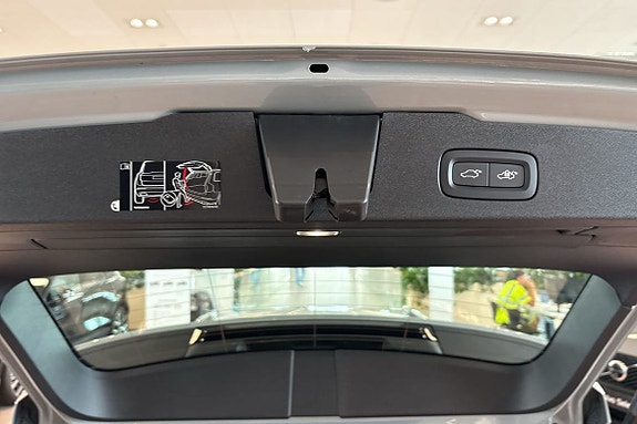 Volvo V60 15 of 30