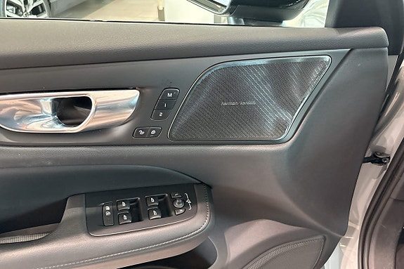Volvo V60 23 of 30