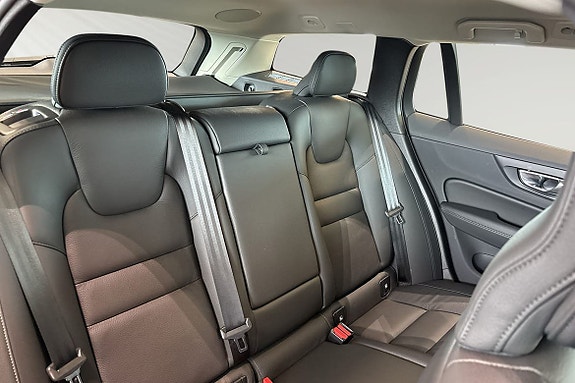 Volvo V60 11 of 30