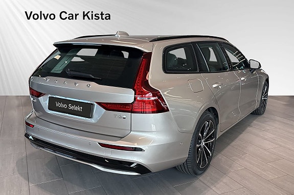 Volvo V60 4 of 30