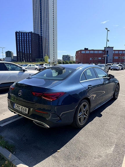 Mercedes-Benz CLA200 3 of 9
