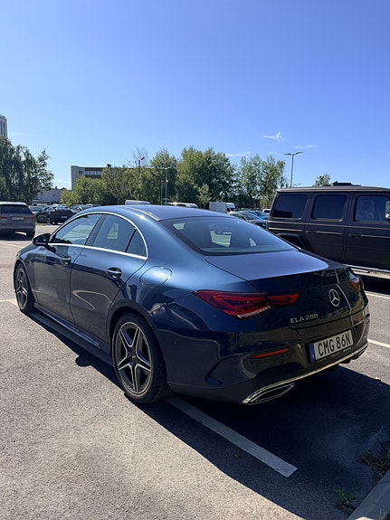 Mercedes-Benz CLA200 2 of 9