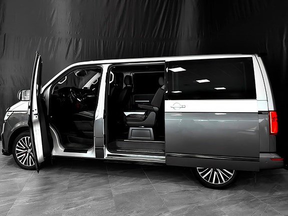 Volkswagen Multivan 13 of 30