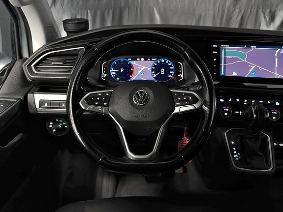 Volkswagen Multivan 23 of 30