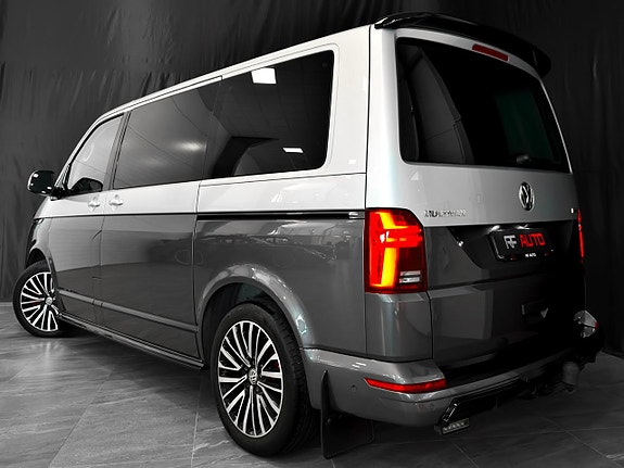 Volkswagen Multivan 15 of 30