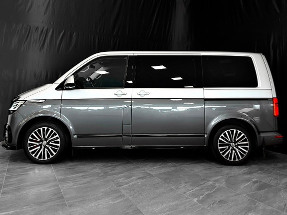 Volkswagen Multivan 10 of 30