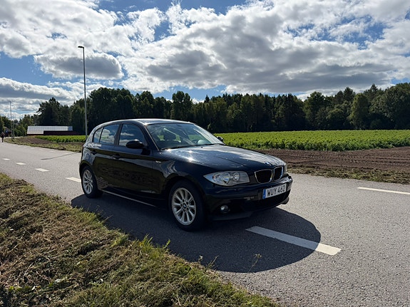BMW 116i 2 of 9
