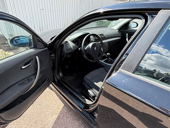BMW 116i 7 of 9