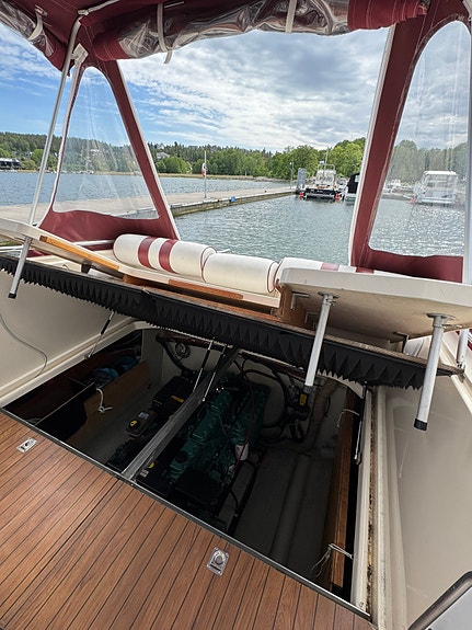 Fjord 775 Dolphin 16 of 21