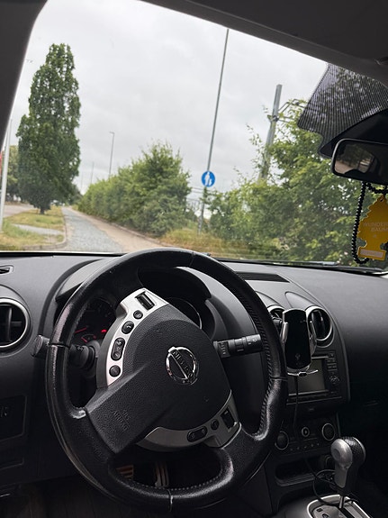 Nissan Qashqai 2 of 10