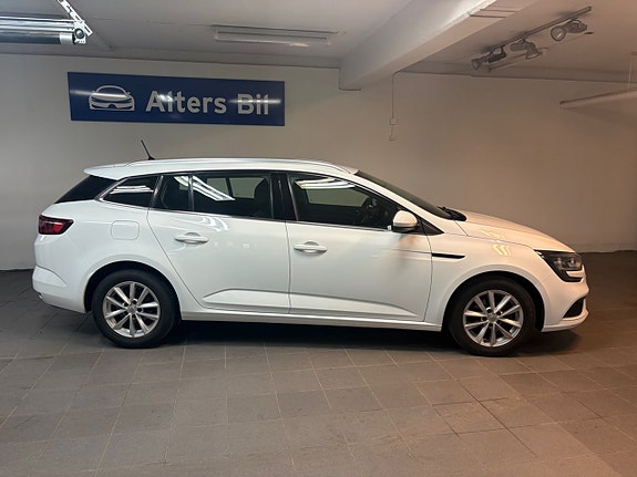 Renault Megane 10 of 25