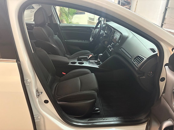 Renault Megane 18 of 25