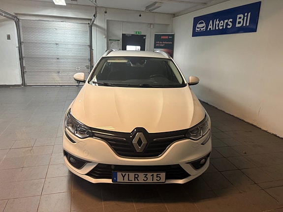Renault Megane 12 of 25