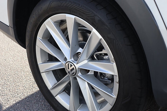 Volkswagen Passat Alltrack 26 of 26