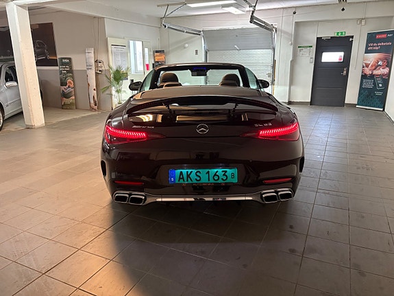 Mercedes-Benz SL63 16 of 30